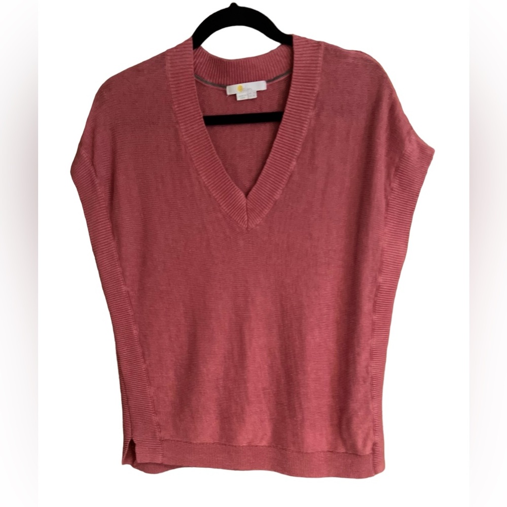 Boden sweater vest in mauve.